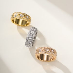 Chanel Coco Crush Small Ring with Diamonds cc1024