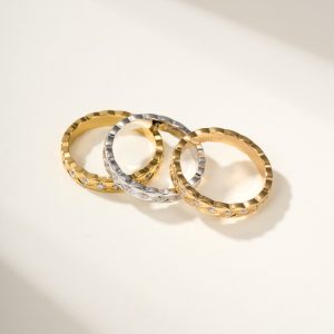 Chanel Coco Crush Mini Ring with Diamonds cc1028