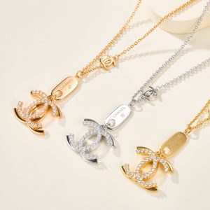 Chanel CC Necklace with Diamonds cc2001