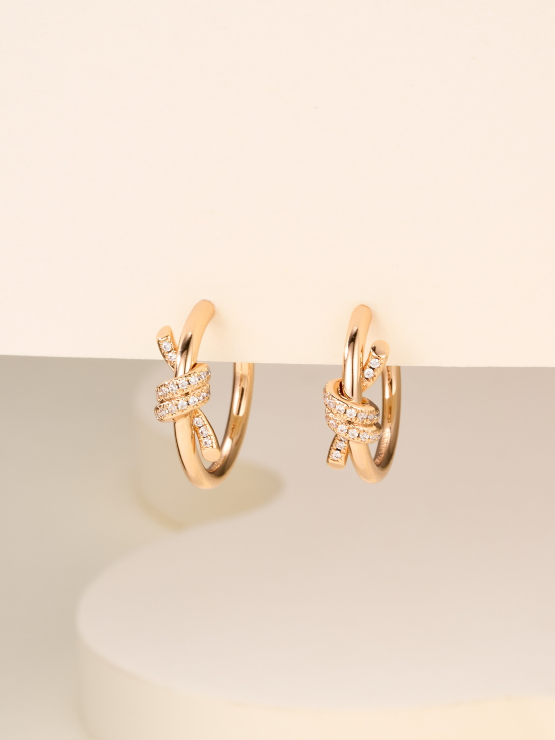 Tiffany Knot Hoop Earrings tiffany2010 1 Tiffany Knot Hoop Earrings tiffany2010