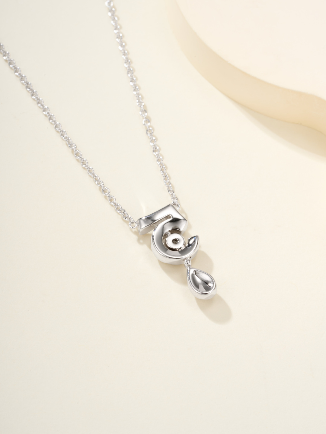 Chanel Eternal N°5 Necklace with Diamonds cc2004 6 Chanel Eternal N°5 Necklace with Diamonds cc2004 - Image 6