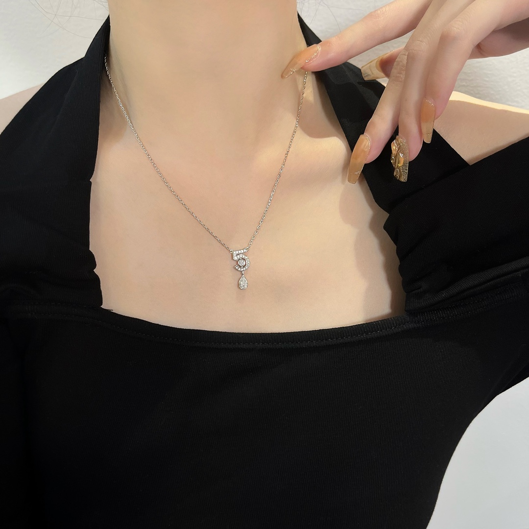 Chanel Eternal N°5 Necklace with Diamonds cc2004 10 Chanel Eternal N°5 Necklace with Diamonds cc2004 - Image 10