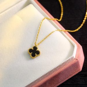 Van Cleef & Arpels Sweet Alhambra Necklace Onyx vca2012