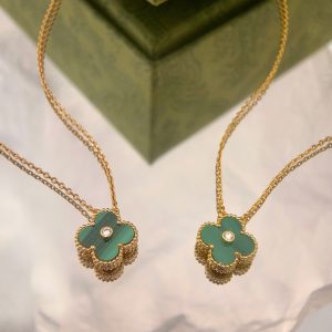 Van Cleef & Arpels Vintage Alhambra Necklace vca2031