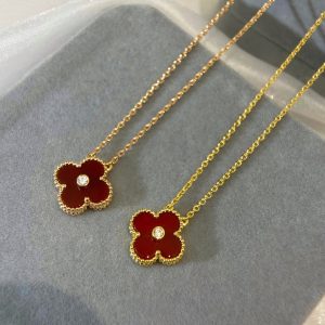 Van Cleef & Arpels Vintage Alhambra Necklace vca2035