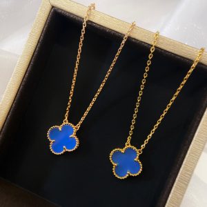 Van Cleef & Arpels Vintage Alhambra Necklace Agate vca2022
