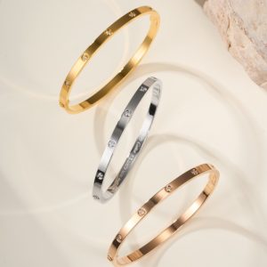 Cartier Small Model Love Bracelet With 10 Diamonds
