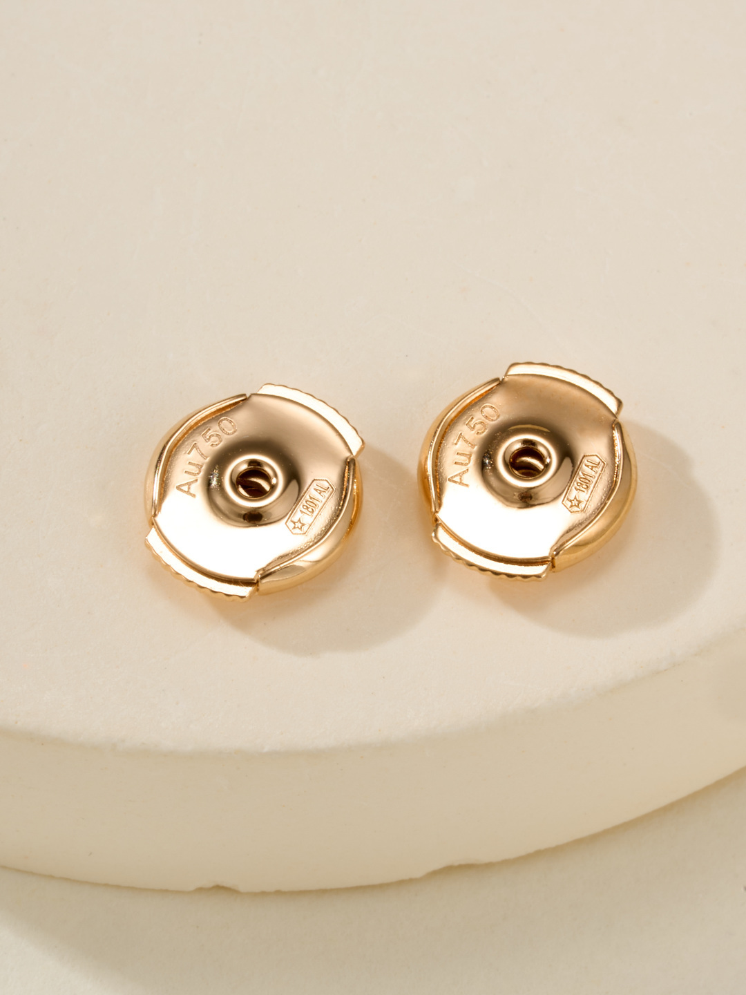 Louis Vuitton Idylle Blossom Ear Stud lv3001 10 Louis Vuitton Idylle Blossom Ear Stud lv3001 - Image 10