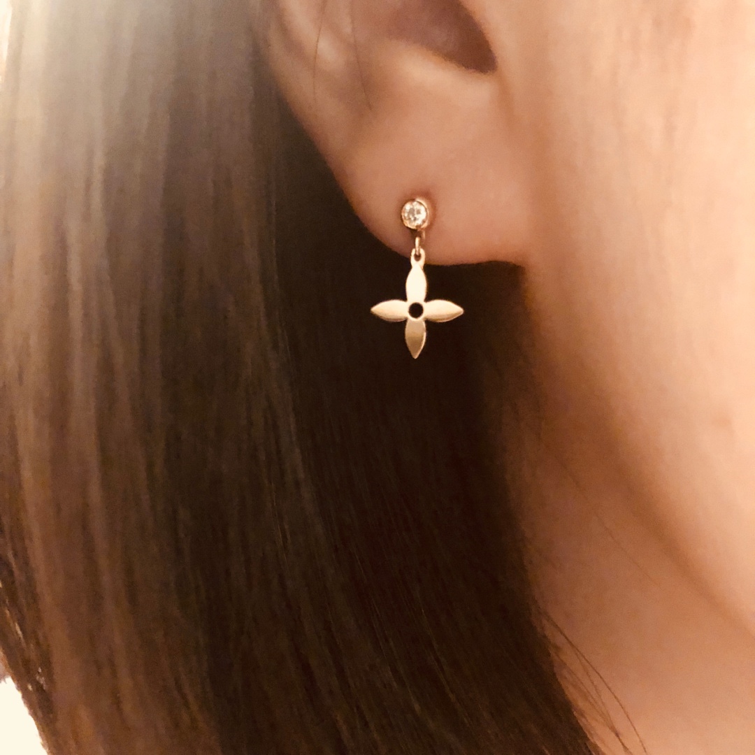 Louis Vuitton Idylle Blossom Ear Stud lv3001 11 Louis Vuitton Idylle Blossom Ear Stud lv3001 - Image 11