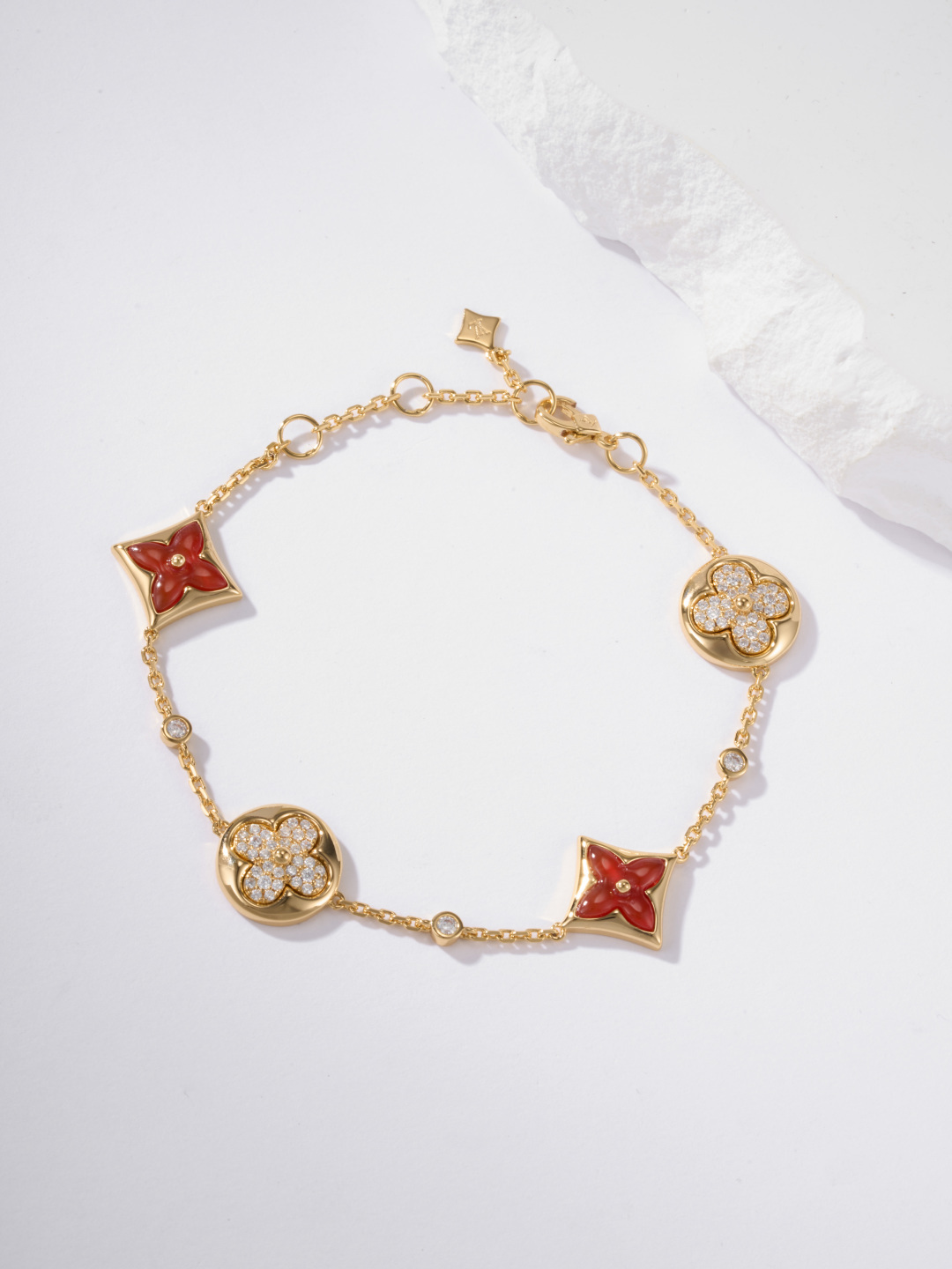 Louis Vuitton Color Blossom BB Star Bracelet Cornelian And Diamonds lv2008 1 Louis Vuitton Color Blossom BB Star Bracelet Cornelian And Diamonds lv2008