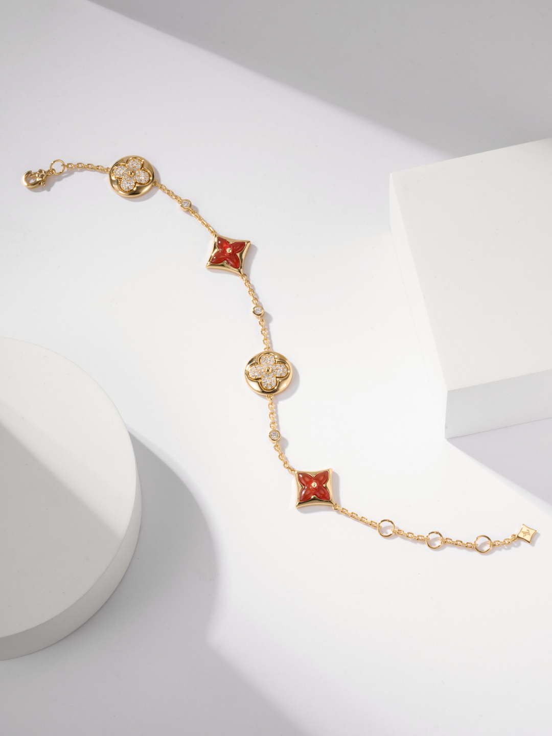 Louis Vuitton Color Blossom BB Star Bracelet Cornelian And Diamonds lv2008 2 Louis Vuitton Color Blossom BB Star Bracelet Cornelian And Diamonds lv2008 - Image 2
