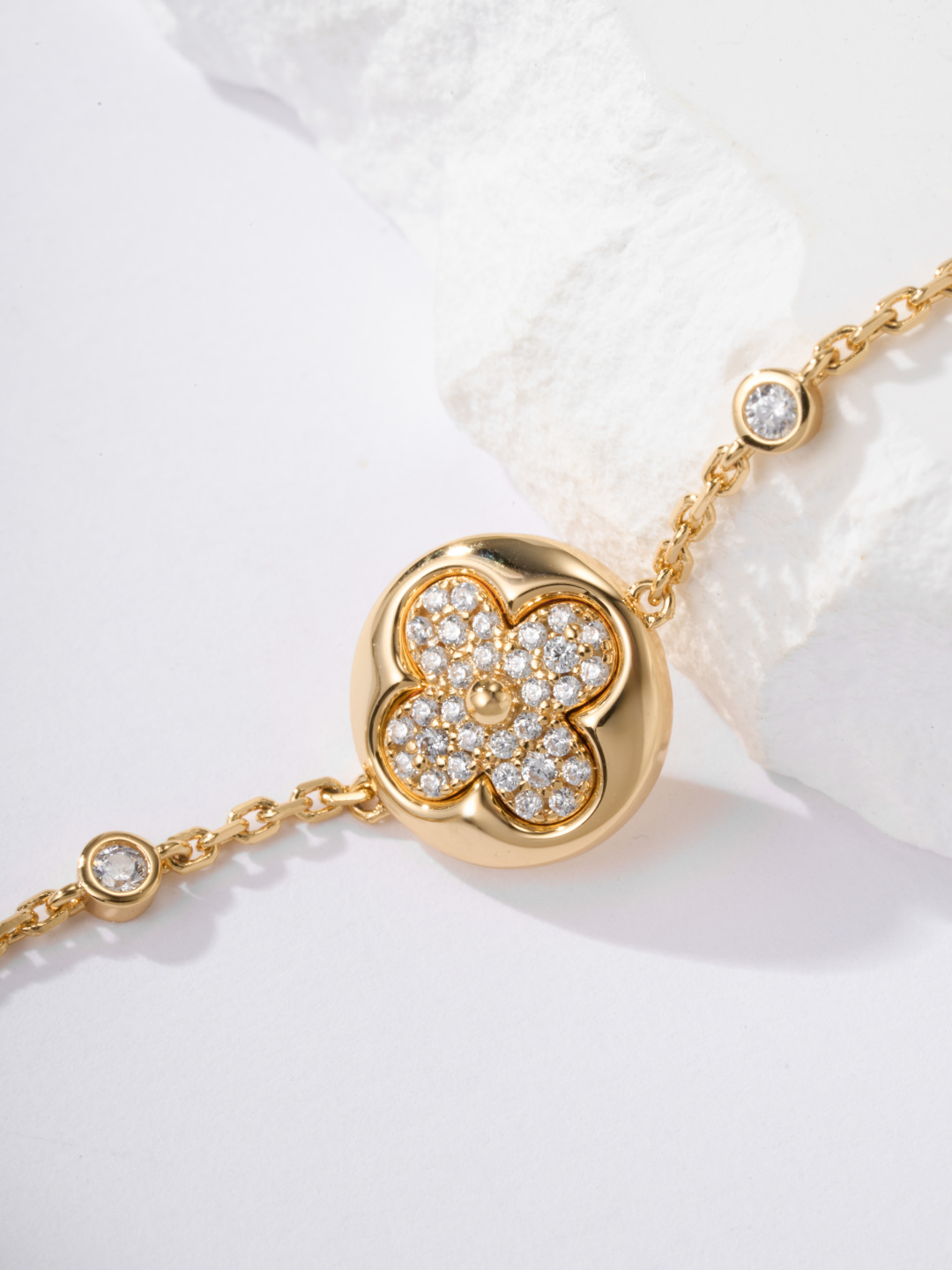 Louis Vuitton Color Blossom BB Star Bracelet Cornelian And Diamonds lv2008 6 Louis Vuitton Color Blossom BB Star Bracelet Cornelian And Diamonds lv2008 - Image 6