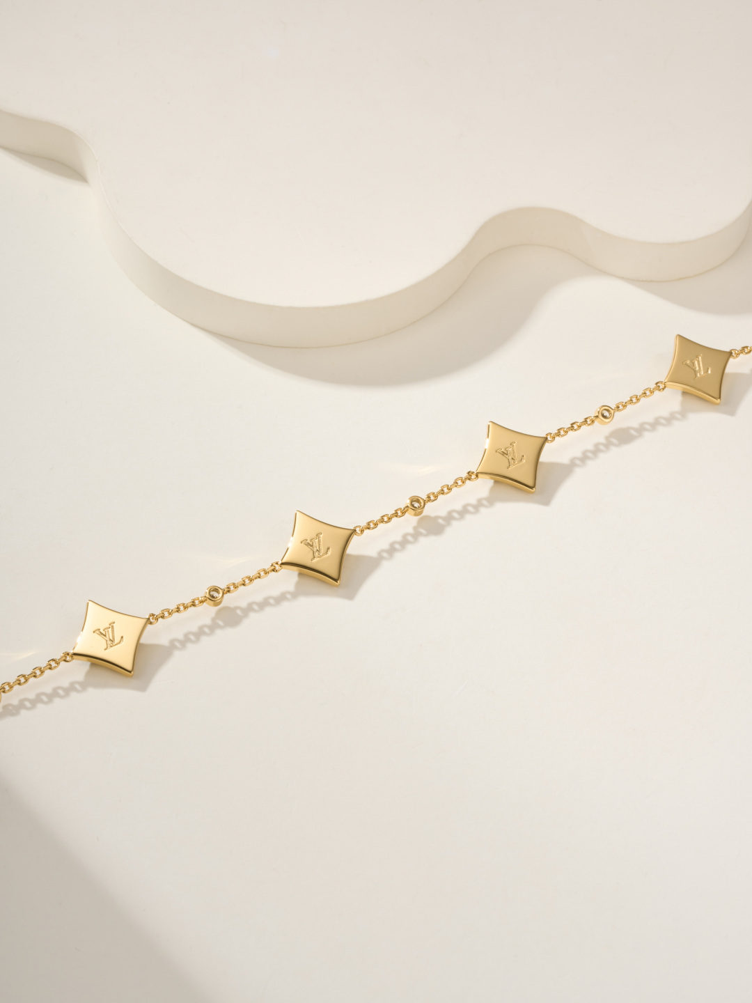 Louis Vuitton Color Blossom BB Star Bracelet Onyx And Diamonds lv2005 6 Louis Vuitton Color Blossom BB Star Bracelet Onyx And Diamonds lv2005 - Image 6