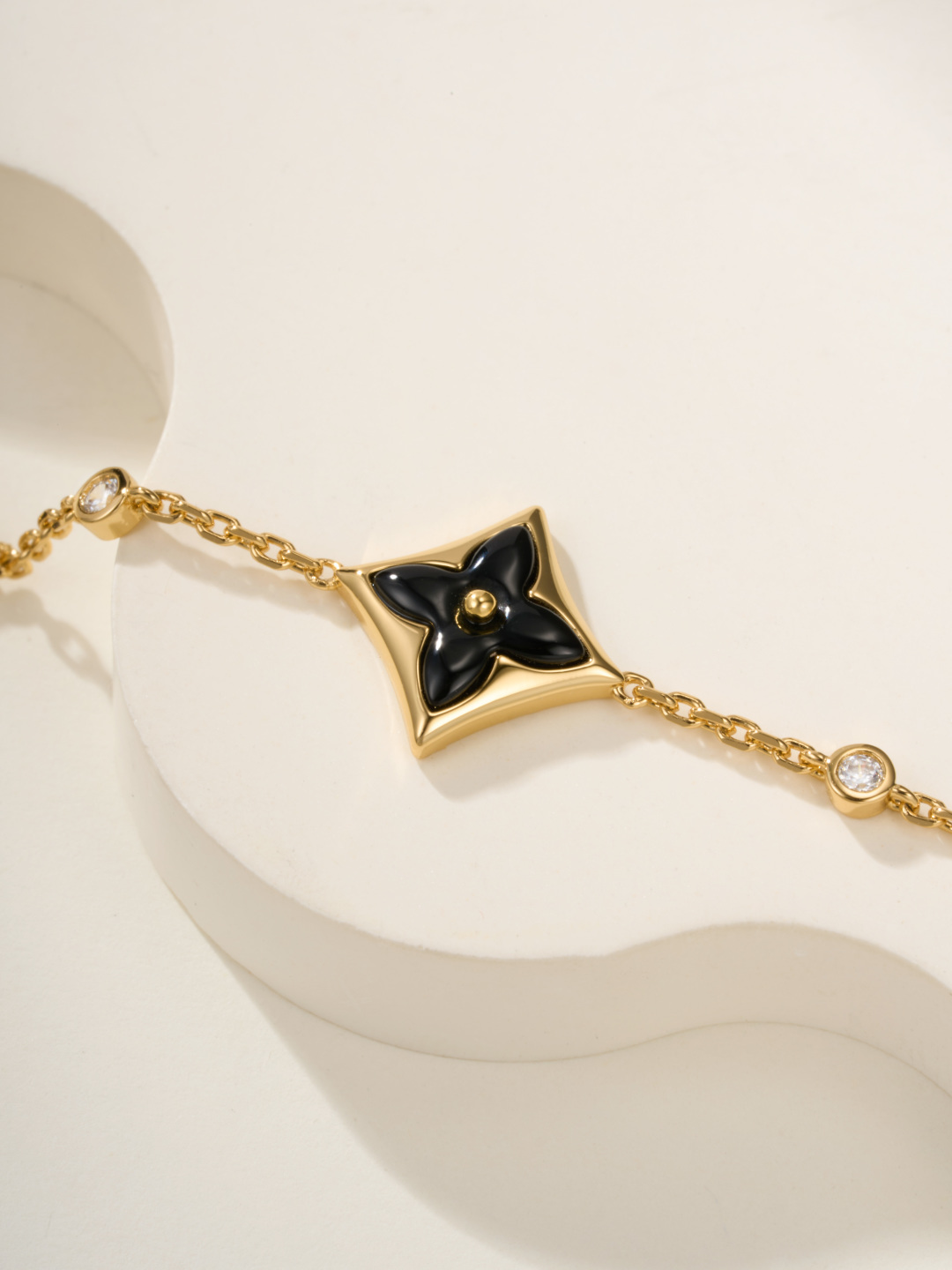 Louis Vuitton Color Blossom BB Star Bracelet Onyx And Diamonds lv2005 7 Louis Vuitton Color Blossom BB Star Bracelet Onyx And Diamonds lv2005 - Image 7