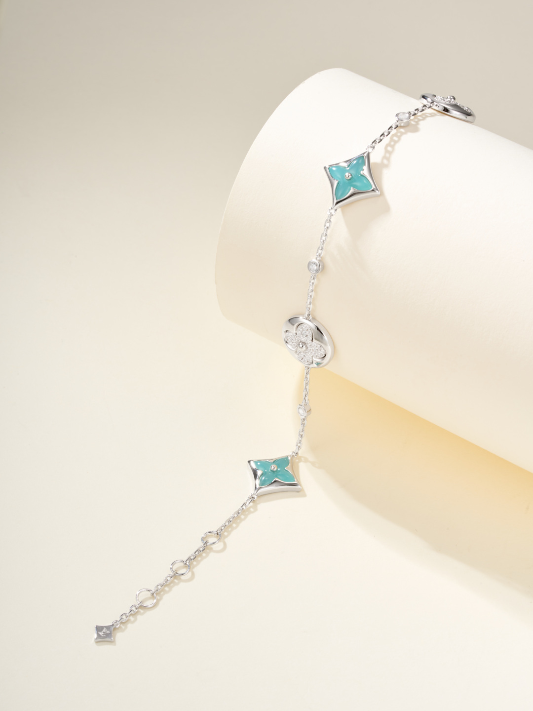 Louis Vuitton Color Blossom BB Star Bracelet Amazonite White Gold And Diamonds lv2010 2 Louis Vuitton Color Blossom BB Star Bracelet Amazonite White Gold And Diamonds lv2010 - Image 2