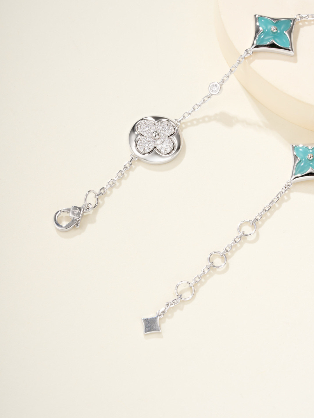 Louis Vuitton Color Blossom BB Star Bracelet Amazonite White Gold And Diamonds lv2010 8 Louis Vuitton Color Blossom BB Star Bracelet Amazonite White Gold And Diamonds lv2010 - Image 8