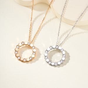 Chaumet Diamonds Bee De Chaumet Small Model Pendant